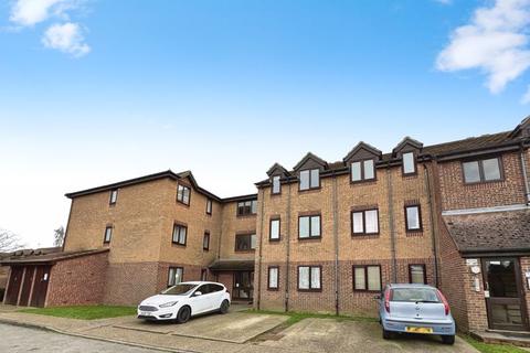 2 bedroom flat for sale, Campernell Close, Brightlingsea, CO7