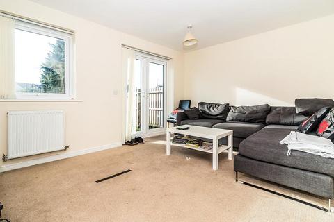 3 bedroom end of terrace house to rent, Metcombe Way, M11