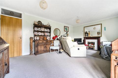 2 bedroom maisonette for sale, Swan Court, Newbury, Berkshire, RG14