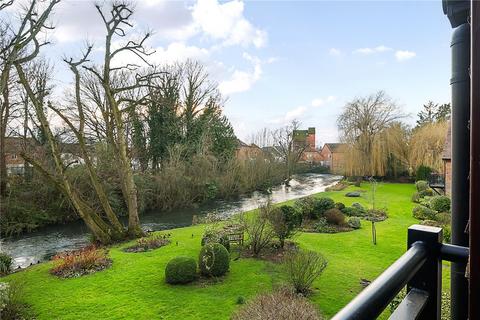 Swan Court, Newbury, Berkshire, RG14