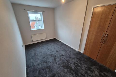 2 bedroom flat to rent, Silken Court, Marlborough Road, Nuneaton