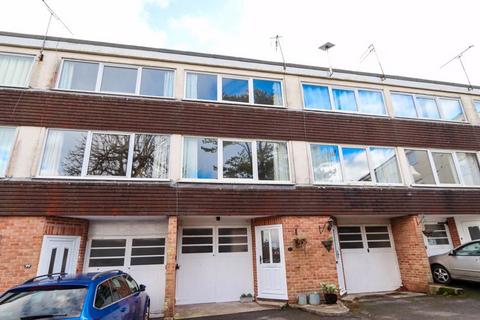 3 bedroom terraced house to rent, Old Park Road, Clevedon