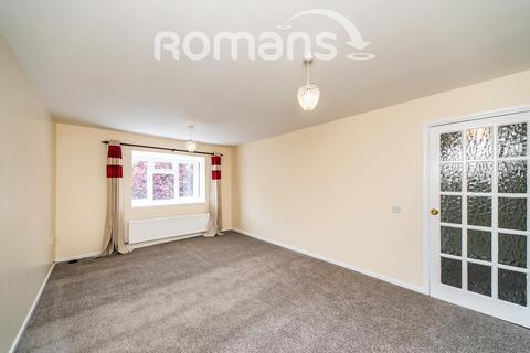 2 bedroom maisonette to rent, King James Way, Henley-on-Thames