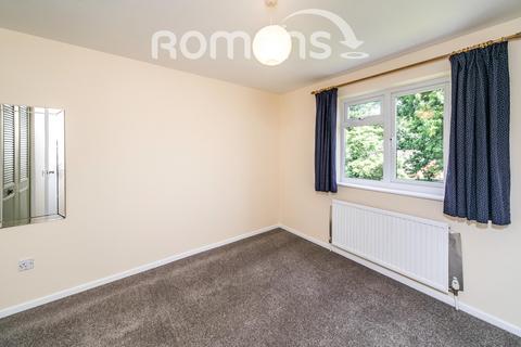 2 bedroom maisonette to rent, King James Way, Henley-on-Thames