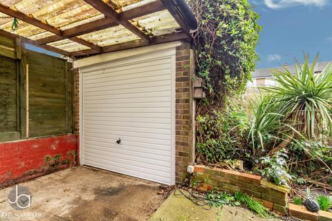 17 Maple Leaf, Tiptree, Colchester, CO5 0NJ