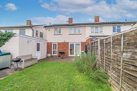 17 Harvester Road, Epsom, KT19 9DQ