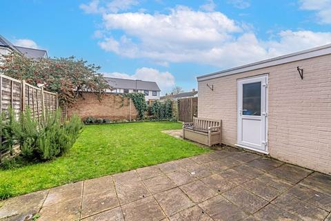 17 Harvester Road, Epsom, KT19 9DQ