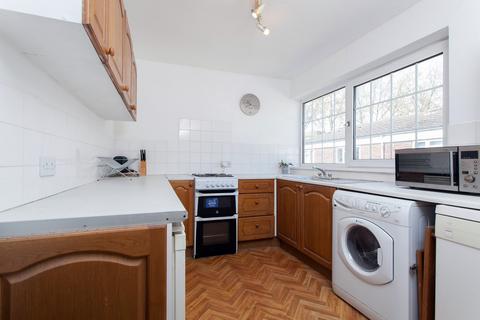 1 bedroom flat to rent, Conistone Way, Islington, N7