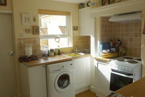 2 bedroom cottage to rent, Tring Road, Long Marston