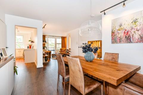 2 bedroom flat for sale, Gloucester Avenue, Primrose Hill, London, NW1