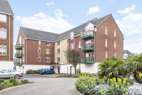 2 bedroom flat to rent, Pacific Close, Ocean Village, Southampton