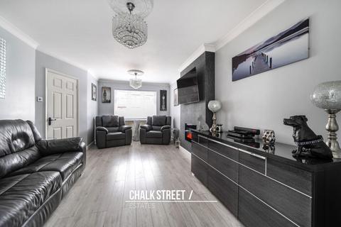 7 Upney Close, Hornchurch, RM12 6TE