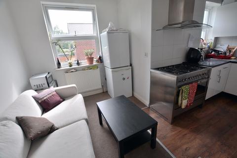 House share to rent, Hinton Road, Uxbridge