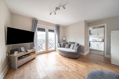 4 Warwick Close, Hornchurch, RM11 3DQ
