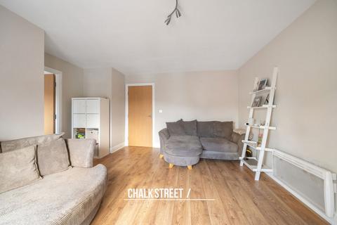 4 Warwick Close, Hornchurch, RM11 3DQ