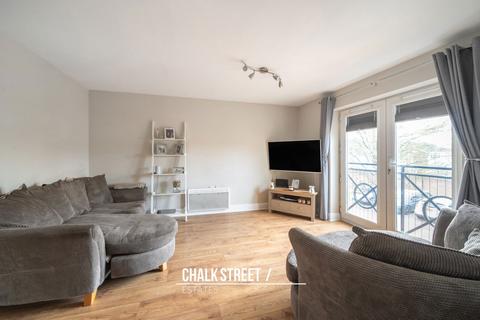 4 Warwick Close, Hornchurch, RM11 3DQ