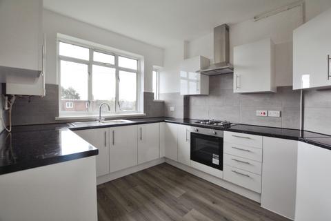 2 bedroom apartment to rent, Ruislip Court, Ruislip