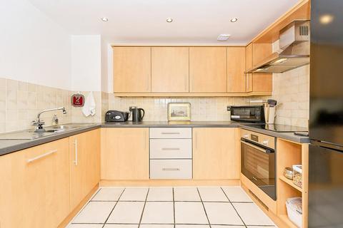 1 bedroom apartment to rent, Holland Gardens, Brentford TW8