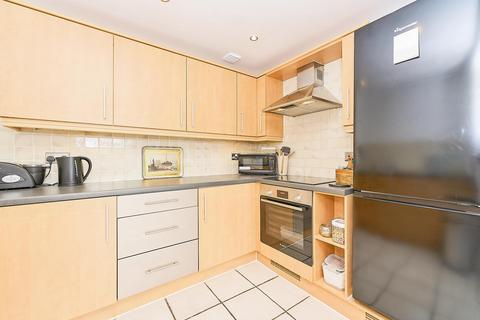 1 bedroom apartment to rent, Holland Gardens, Brentford TW8