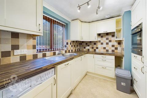 2 bedroom flat for sale, Malthouse Court, Harleston