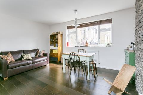 1 bedroom apartment to rent, Powrie House, Battersea High Street