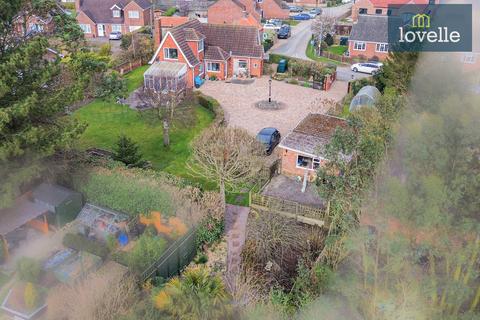 3 bedroom detached house for sale, High Street, Grainthorpe LN11