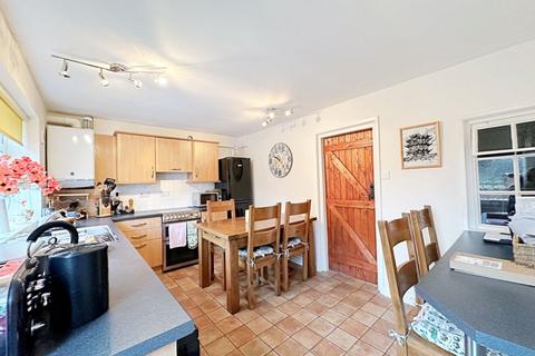 3 bedroom cottage for sale, Worcester Road, Pershore