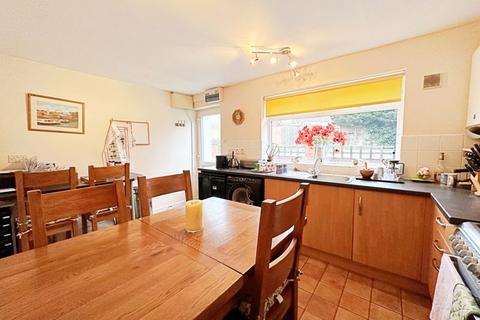 3 bedroom cottage for sale, Worcester Road, Pershore