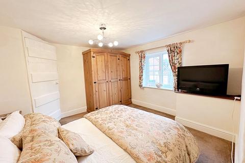 3 bedroom cottage for sale, Worcester Road, Pershore