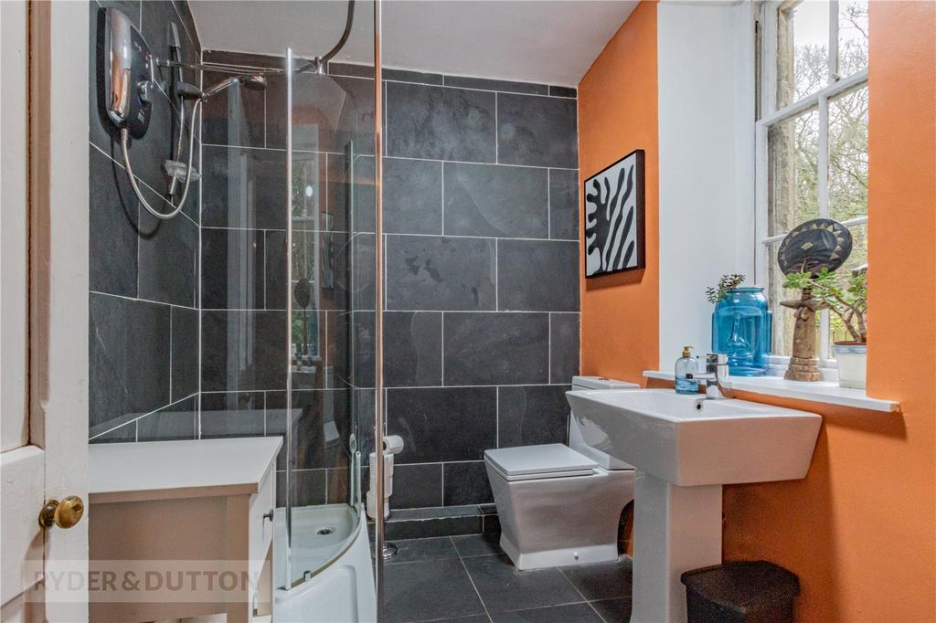 Gf Shower Room