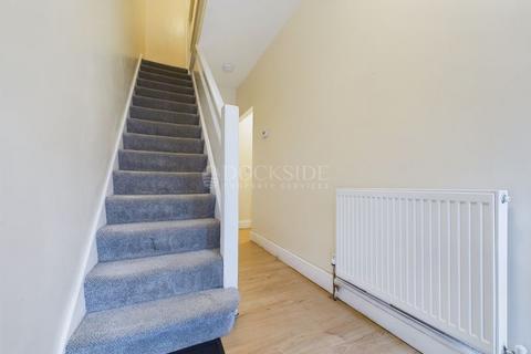 4 bedroom semi-detached house for sale, Randolph Approach, London