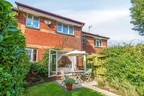 1 bedroom ground floor maisonette for sale, Tudor Close, Hatfield