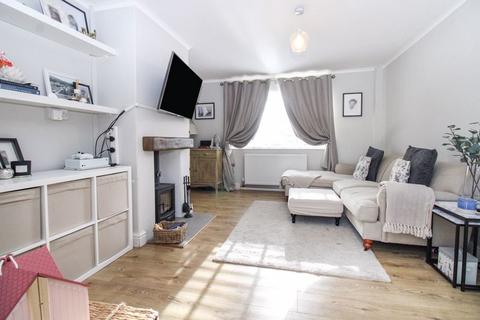 2 bedroom end of terrace house for sale, Queens Drive, Bedford MK41