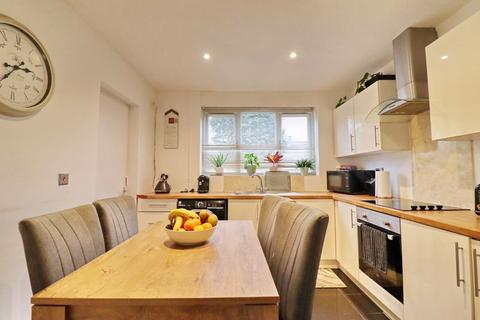 5 Dover Road, Clifton, Manchester, M27 8GP