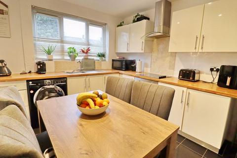 5 Dover Road, Clifton, Manchester, M27 8GP