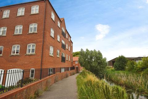 2 bedroom flat for sale, Canal Close, Louth LN11