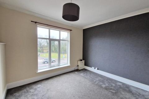 3 bedroom apartment to rent, Lickey Road, Rednal, Birmingham, West Midlands, B45