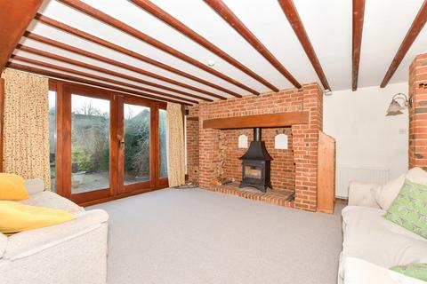 4 bedroom terraced house for sale, Shepherdswell Road, Eythorne, Dover, Kent