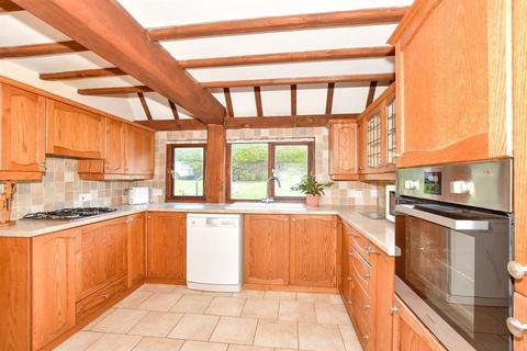 4 bedroom terraced house for sale, Shepherdswell Road, Eythorne, Dover, Kent