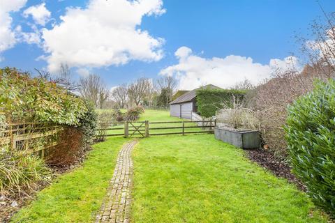 4, Eythorne Court Barn Shepherdswell Road, Eythorne, Dover, CT15 4AD