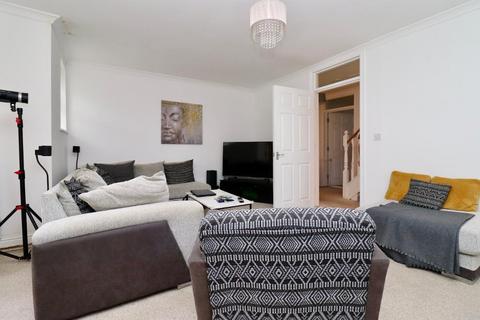 2 bedroom flat for sale, London Road, Deal, Kent, CT14 9PP