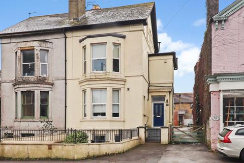 2 bedroom flat for sale, London Road, Deal, Kent, CT14 9PP