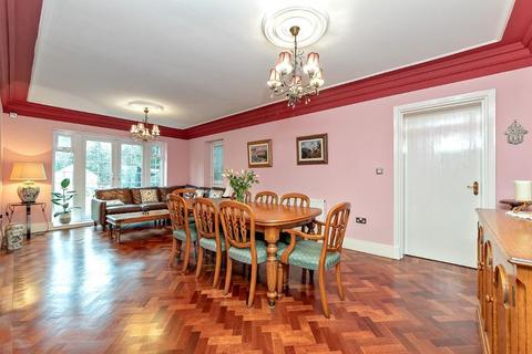 8 bedroom detached house for sale, Barton Road, Luton, Beds, LU3 2BB