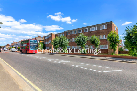 2 bedroom flat to rent, Ilford, IG6