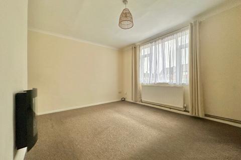 3 bedroom end of terrace house for sale, Bridgwater Close, Romford