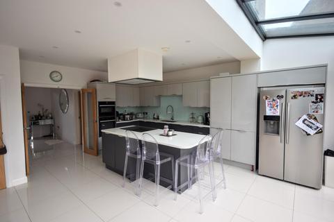 5 bedroom detached house for sale, The Riverbank, Louth LN11