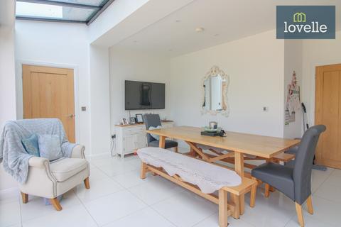 5 bedroom detached house for sale, The Riverbank, Louth LN11
