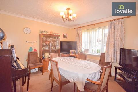 3 bedroom detached bungalow for sale, Eresbie Road, Louth LN11