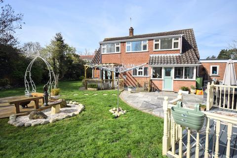 3 bedroom detached house for sale, Watery Lane, Little Cawthorpe LN11