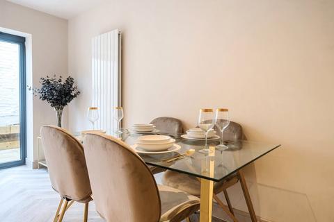 2 bedroom house for sale, Queensthorpe Mews, Queensthorpe Road, London